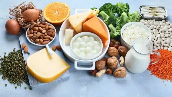 Những Thực Phẩm Đơn Giản Giúp Hỗ Trợ Sức Khỏe Xương Tự Nhiên